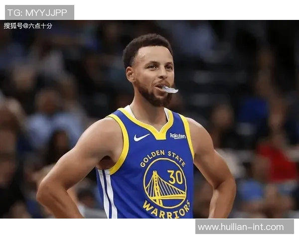 勇士队库里在对阵掘金时的精彩表现与数据分析