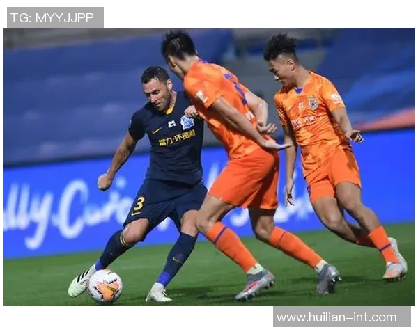 富力主场迎战鲁能全力争胜球迷期待精彩对决